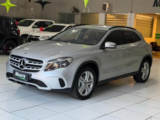 MERCEDES-BENZ GLA 200 1.6 CGI FLEX STYLE 7G-DCT